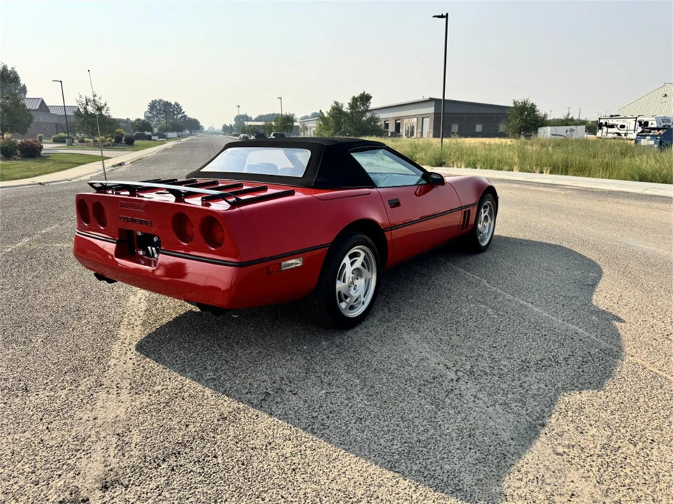 1990 Chevrolet Corvette C4 - Image 4 of 18