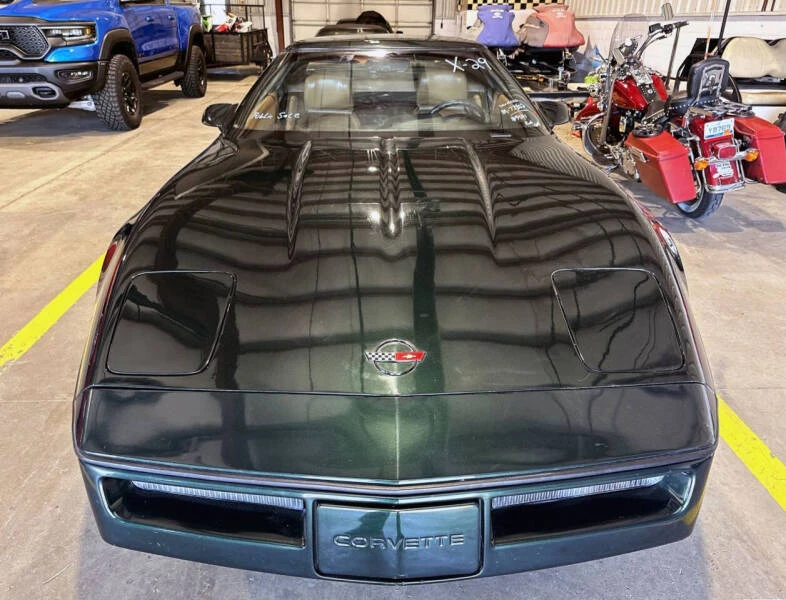 1990 Chevrolet Corvette C4 - Image 2 of 28