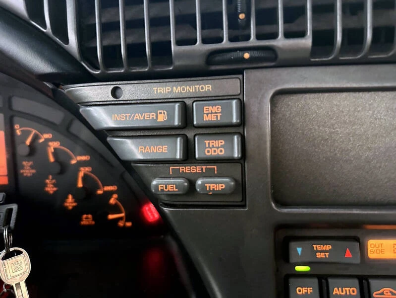 1990 Chevrolet Corvette C4 - Image 15 of 28