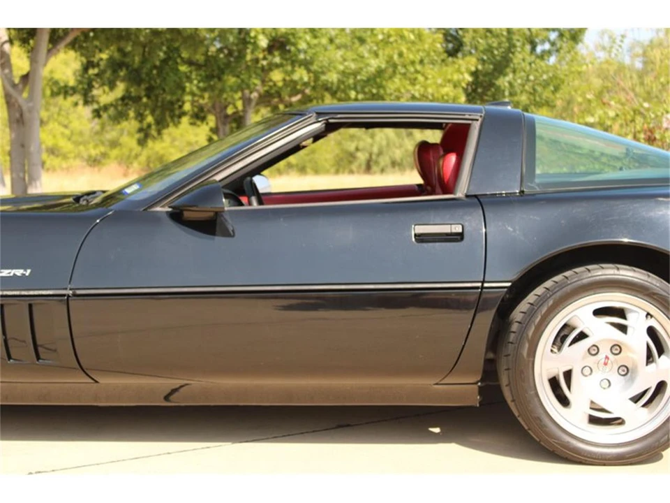 1990 Chevrolet Corvette C4 - Image 28 of 31