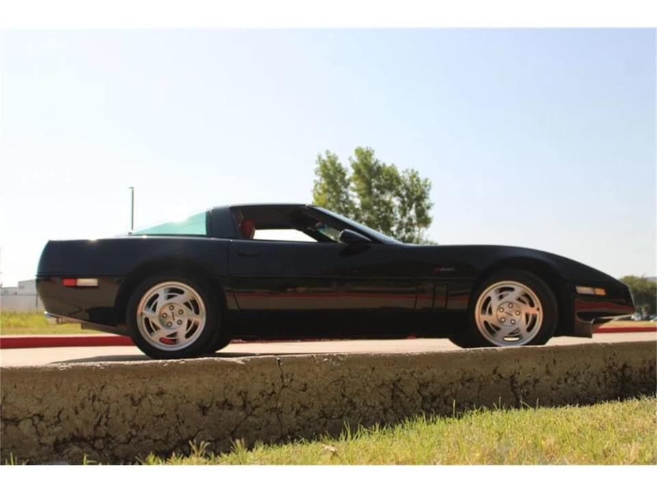 1990 Chevrolet Corvette C4 - Image 19 of 31