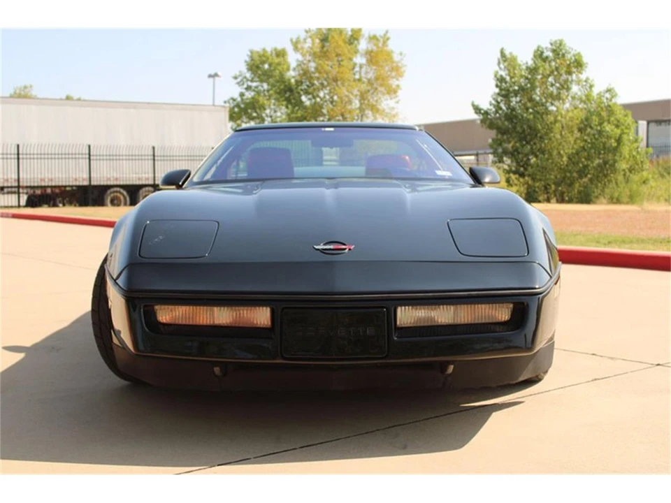 1990 Chevrolet Corvette C4 - Image 24 of 31