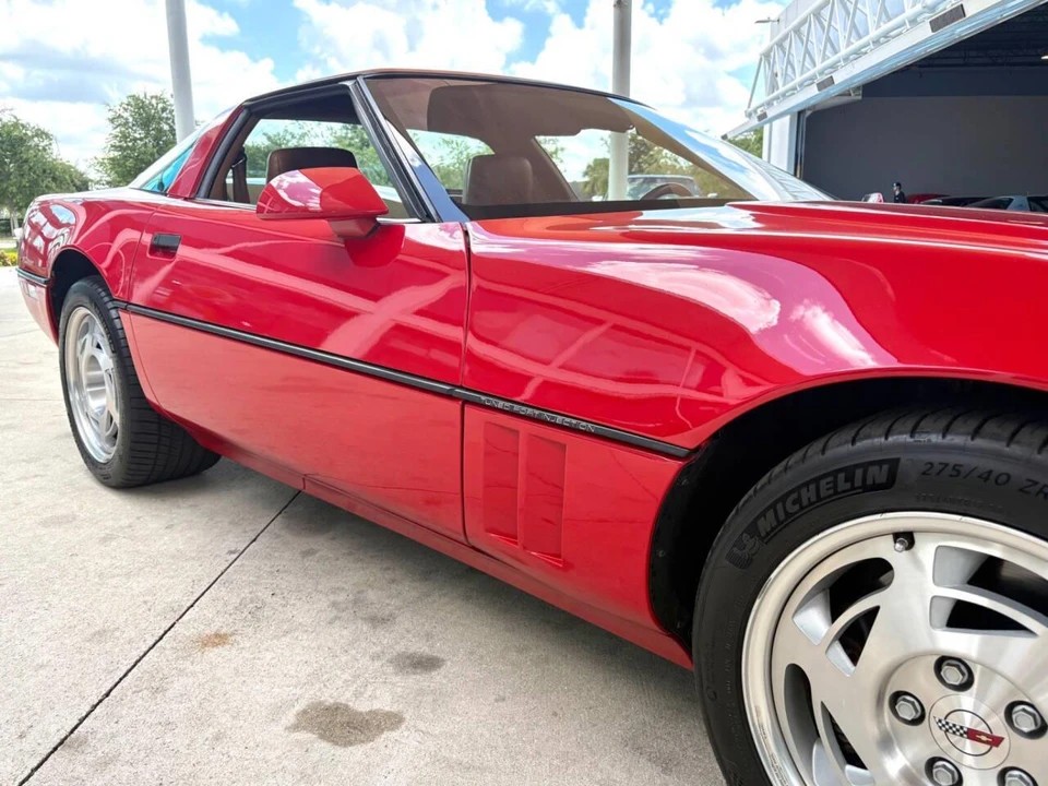 1990 Chevrolet Corvette C4 - Image 19 of 31