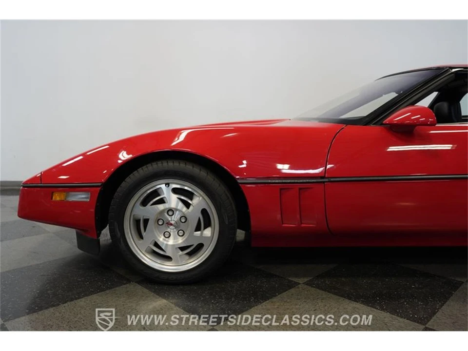 1990 Chevrolet Corvette C4 - Image 25 of 31