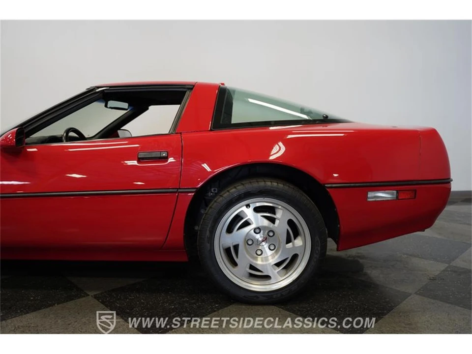 1990 Chevrolet Corvette C4 - Image 26 of 31