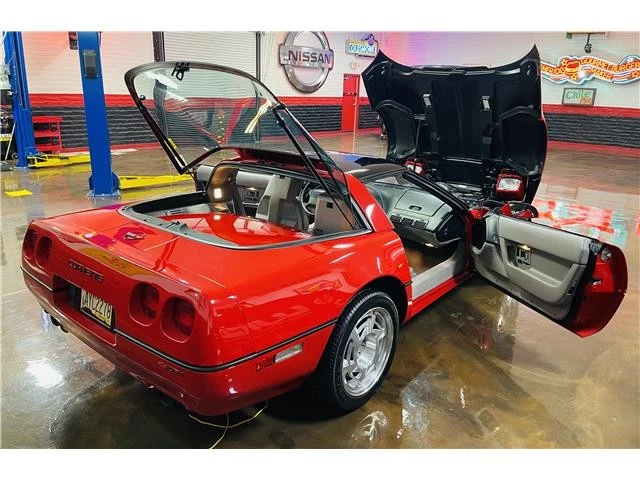 1990 Chevrolet Corvette C4 - Image 12 of 21
