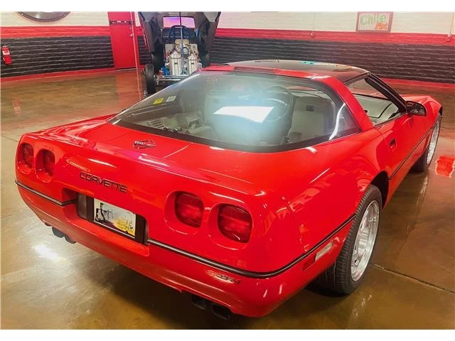 1990 Chevrolet Corvette C4 - Image 2 of 21