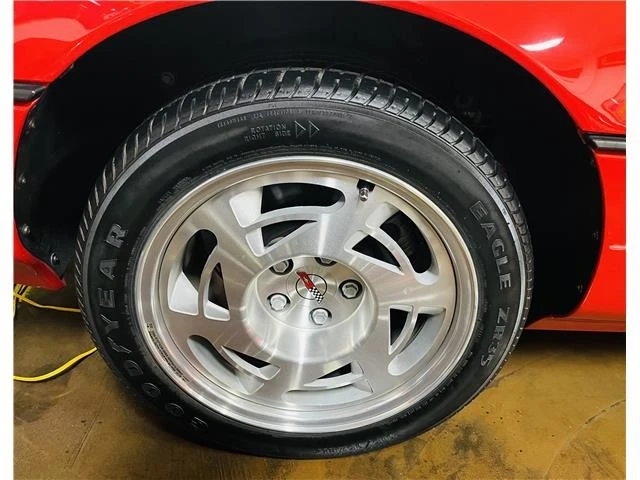 1990 Chevrolet Corvette C4 - Image 8 of 21
