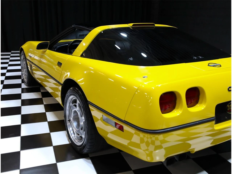 1990 Chevrolet Corvette C4 - Image 27 of 31