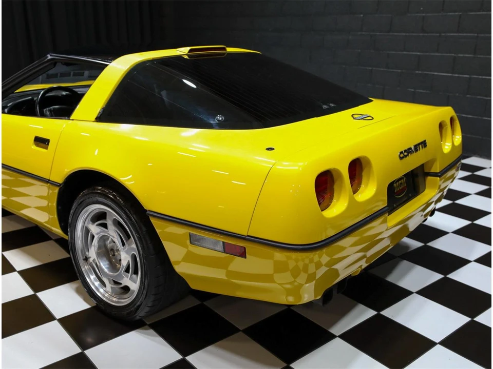 1990 Chevrolet Corvette C4 - Image 25 of 31