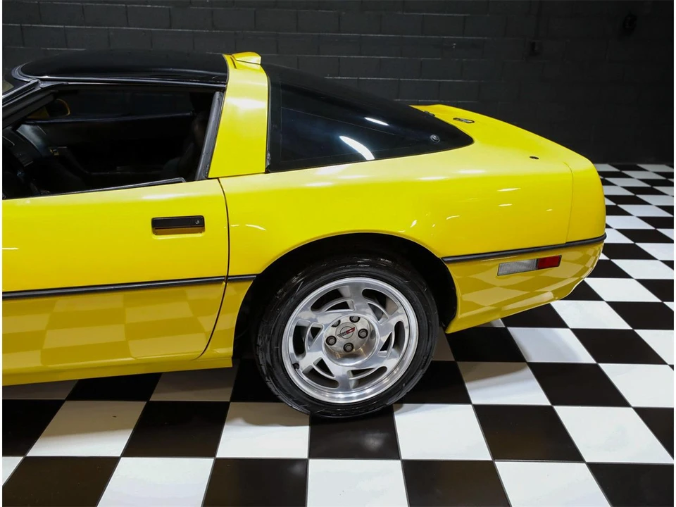1990 Chevrolet Corvette C4 - Image 28 of 31