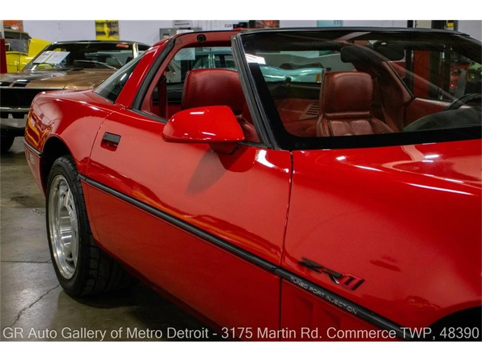 1990 Chevrolet Corvette C4 - Image 24 of 31
