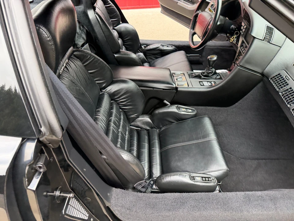 1990 Chevrolet Corvette C4 - Image 18 of 21