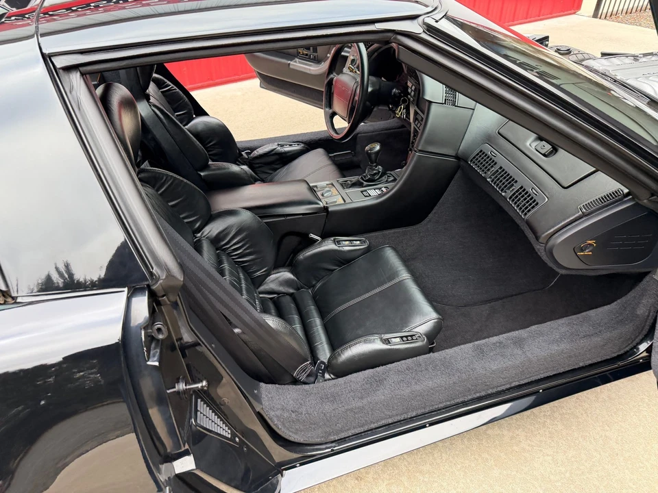 1990 Chevrolet Corvette C4 - Image 19 of 21