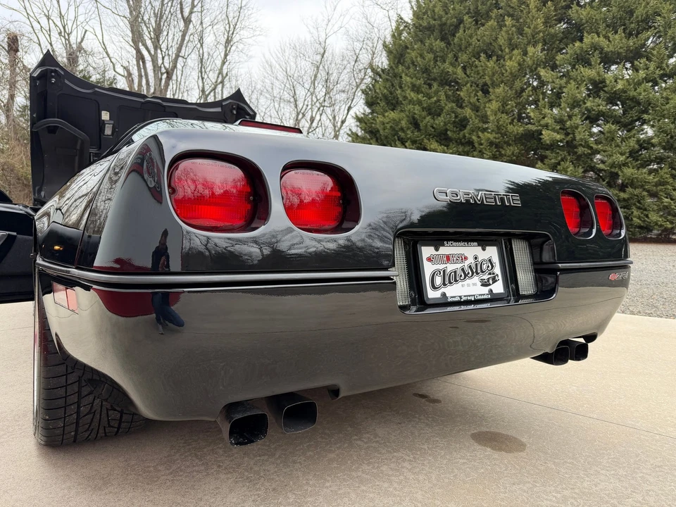 1990 Chevrolet Corvette C4 - Image 15 of 21