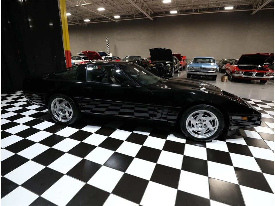 1990 Chevrolet Corvette C4 - Image 17 of 31