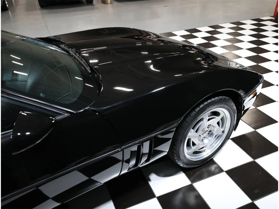 1990 Chevrolet Corvette C4 - Image 16 of 31
