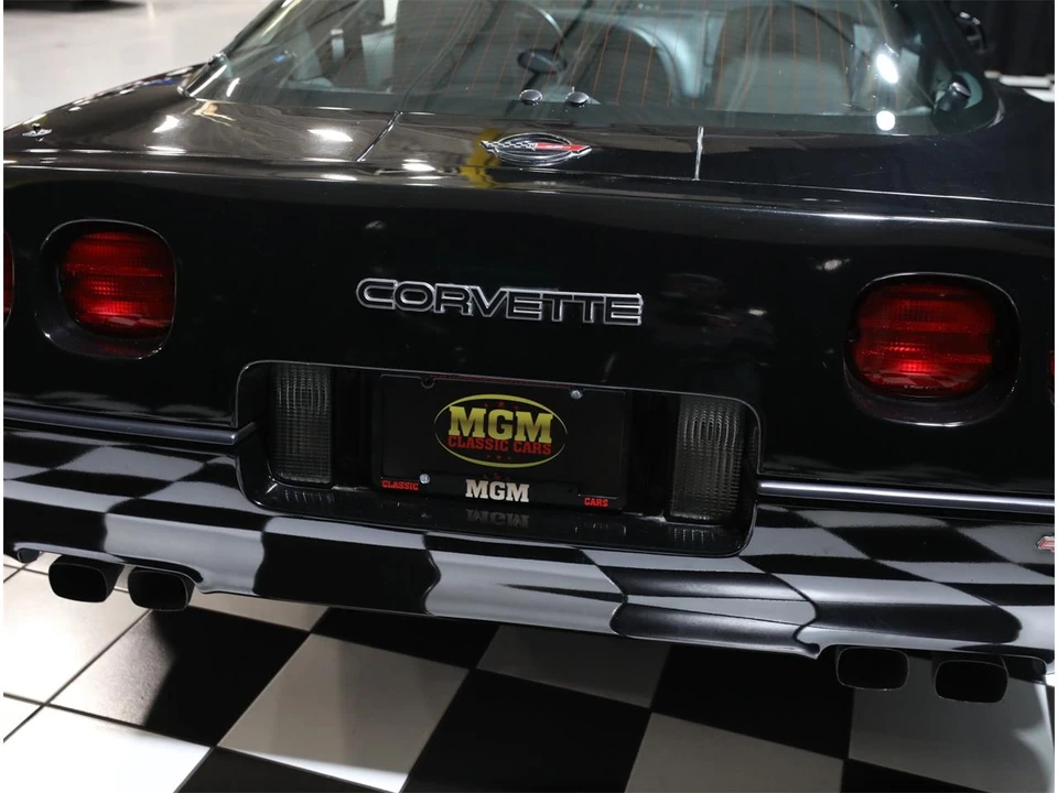 1990 Chevrolet Corvette C4 - Image 22 of 31
