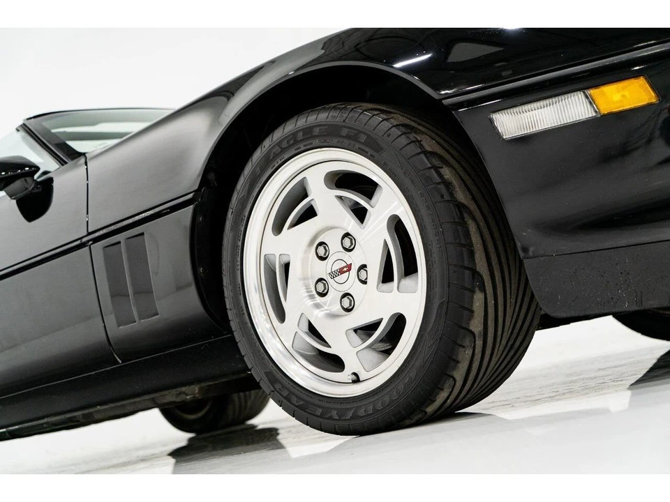 1990 Chevrolet Corvette C4 - Image 7 of 31