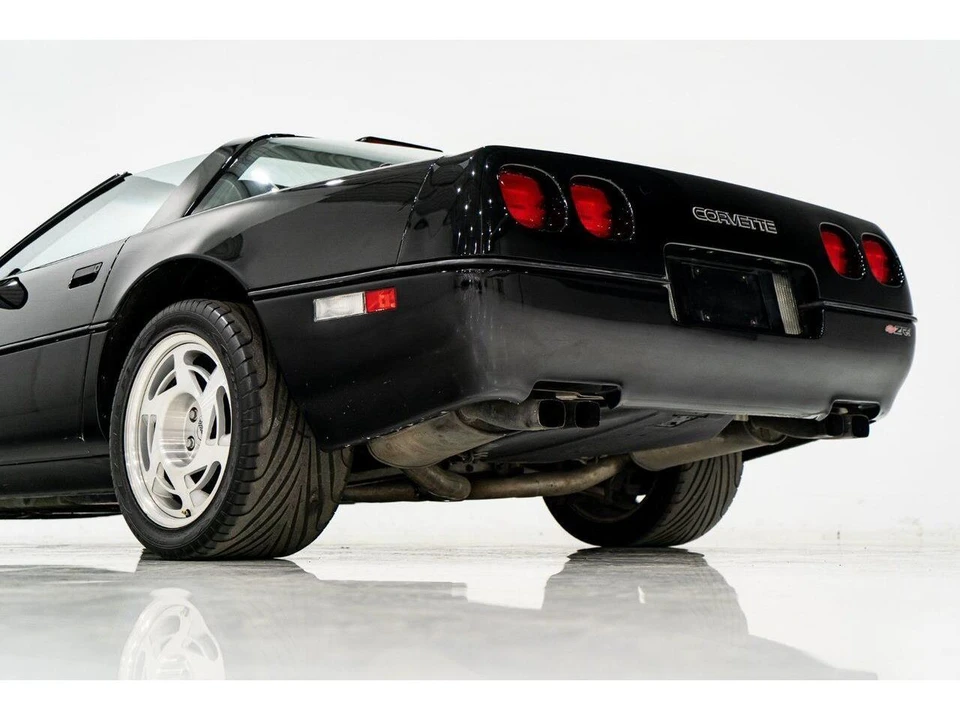 1990 Chevrolet Corvette C4 - Image 27 of 31