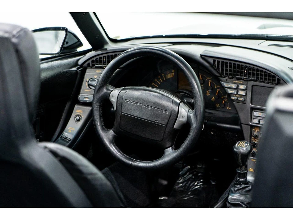 1990 Chevrolet Corvette C4 - Image 8 of 31