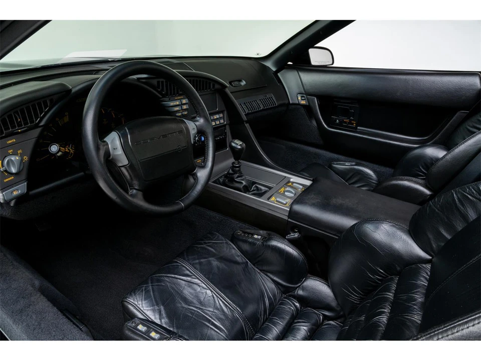 1990 Chevrolet Corvette C4 - Image 25 of 31