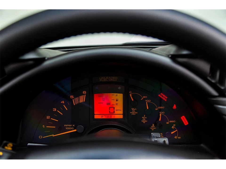 1990 Chevrolet Corvette C4 - Image 28 of 31