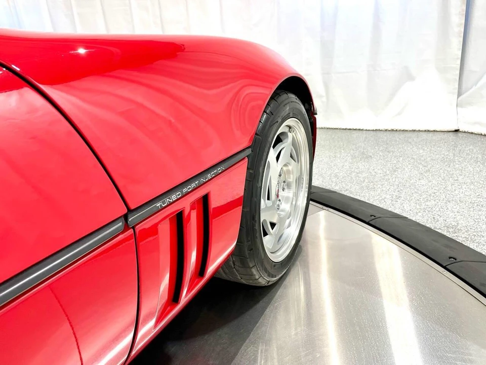 1990 Chevrolet Corvette C4 - Image 23 of 31