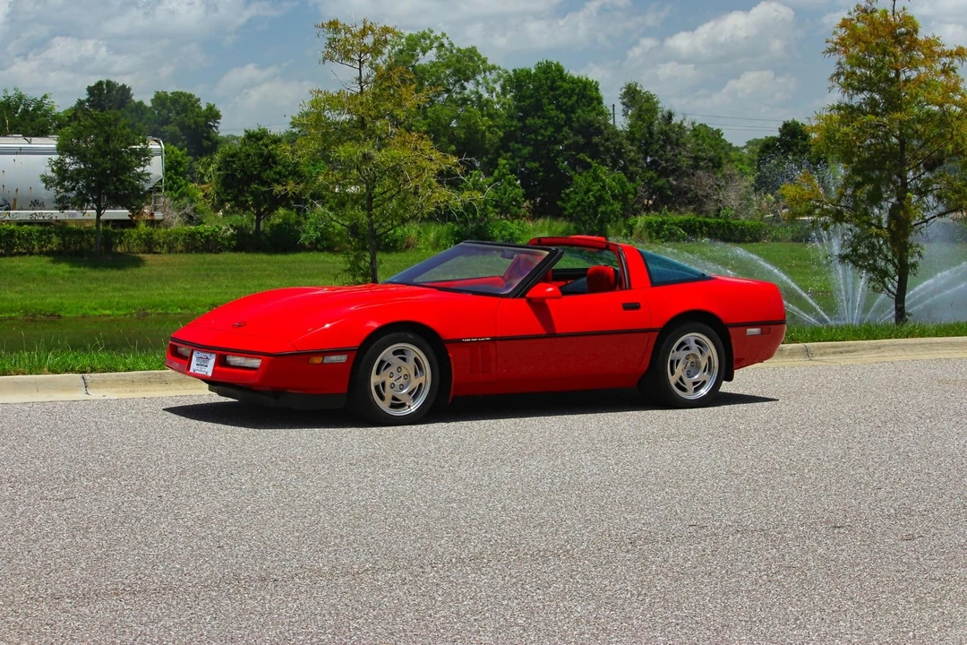 1990 Chevrolet Corvette C4 - Image 18 of 31