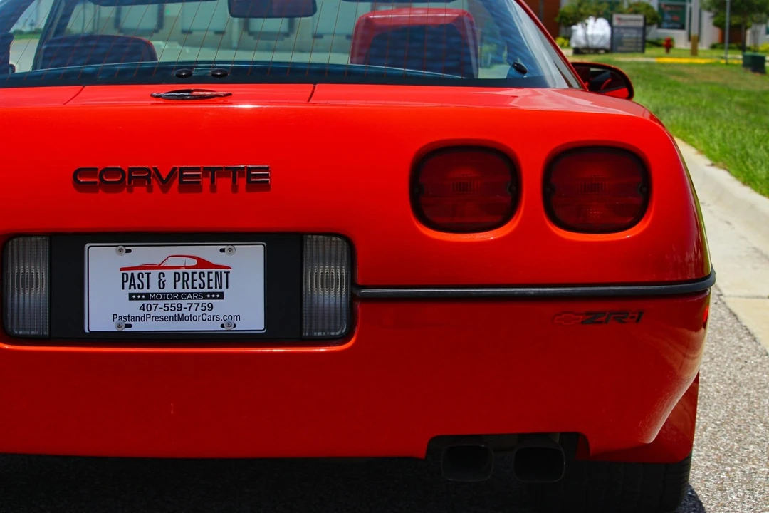 1990 Chevrolet Corvette C4 - Image 23 of 31