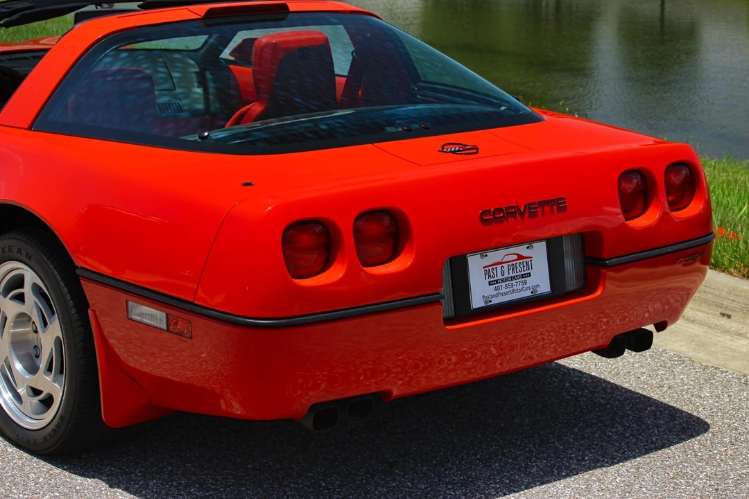 1990 Chevrolet Corvette C4 - Image 25 of 31