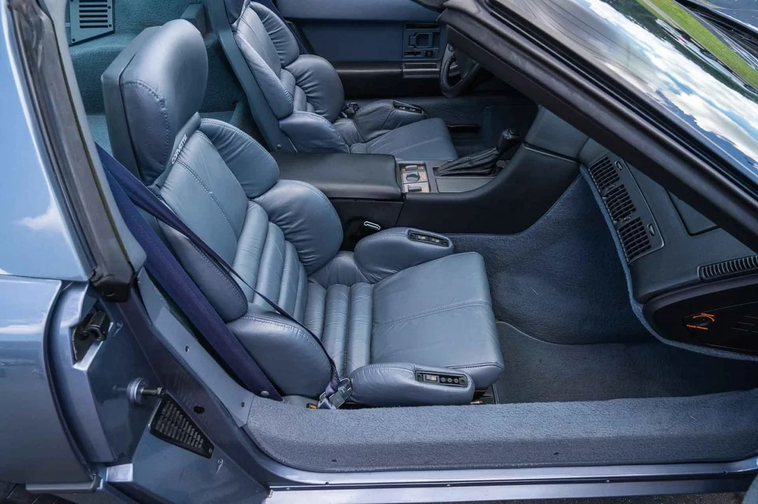 1990 Chevrolet Corvette C4 - Image 13 of 21