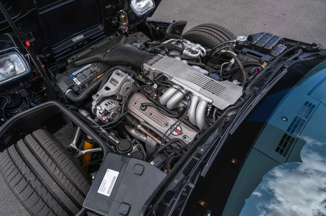 1990 Chevrolet Corvette C4 - Image 14 of 21