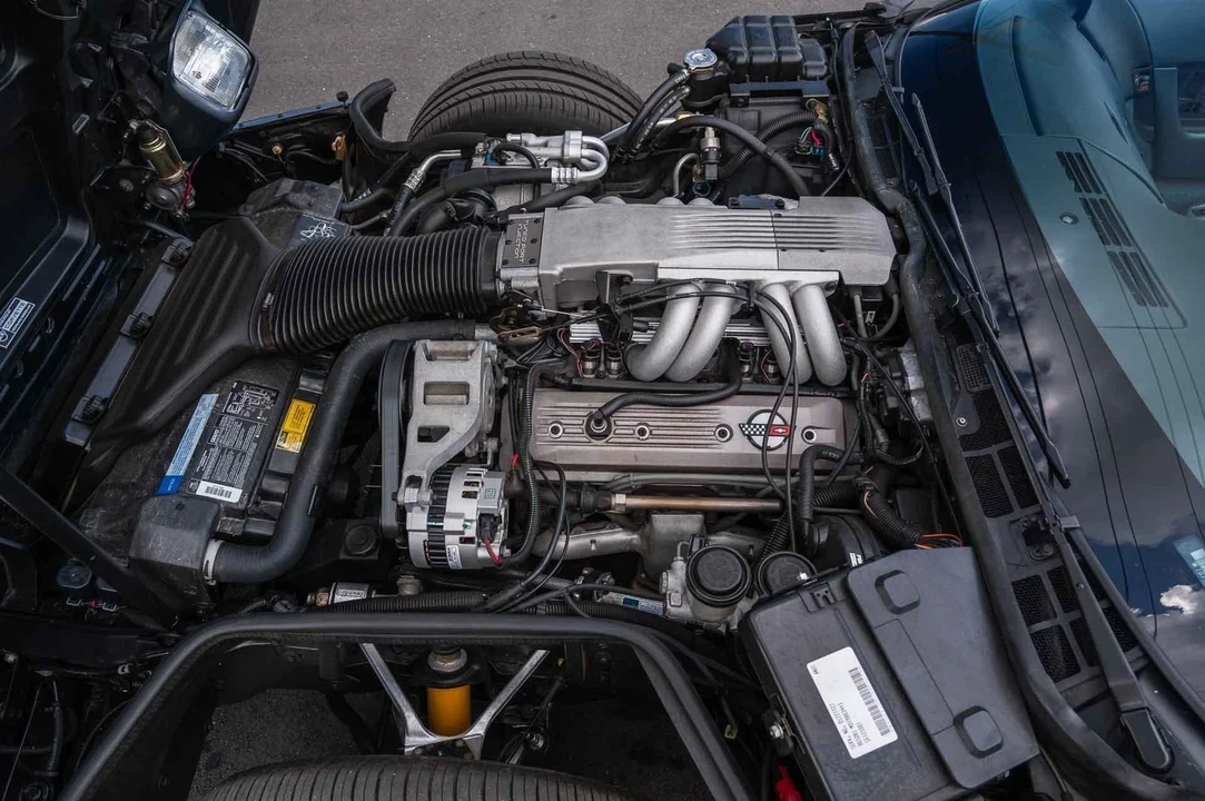 1990 Chevrolet Corvette C4 - Image 15 of 21