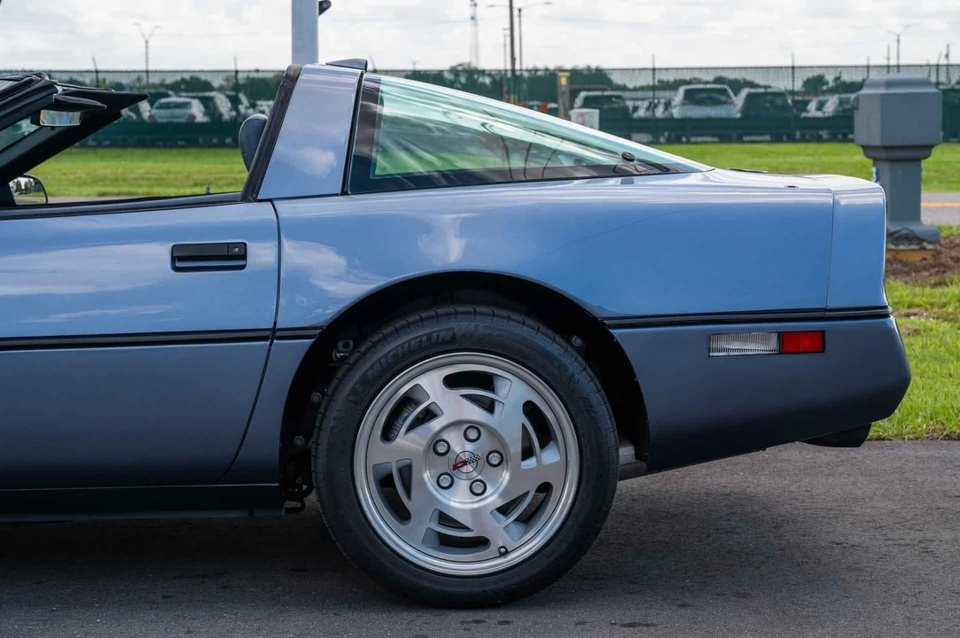 1990 Chevrolet Corvette C4 - Image 21 of 21