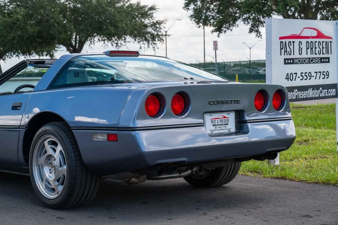 1990 Chevrolet Corvette C4 - Image 20 of 21