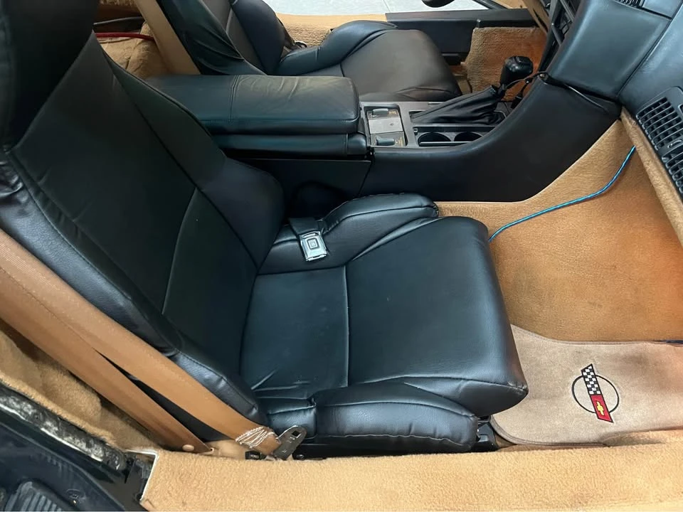 1990 Chevrolet Corvette C4 - Image 12 of 19