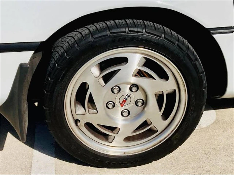 1990 Chevrolet Corvette C4 - Image 6 of 24