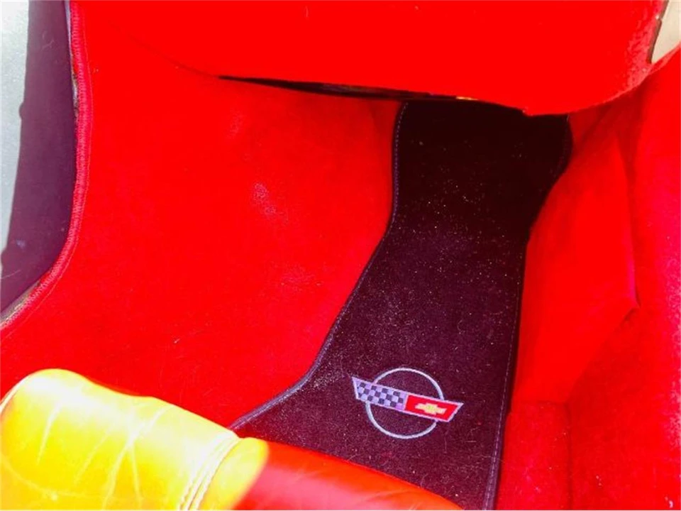 1990 Chevrolet Corvette C4 - Image 2 of 24
