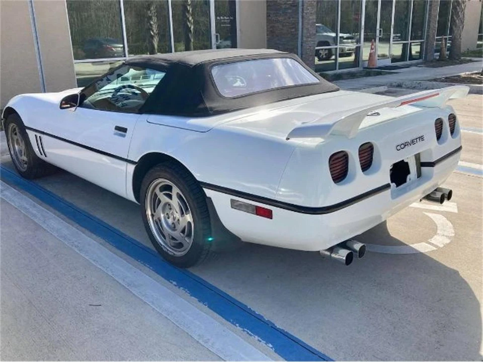 1990 Chevrolet Corvette C4 - Image 16 of 24