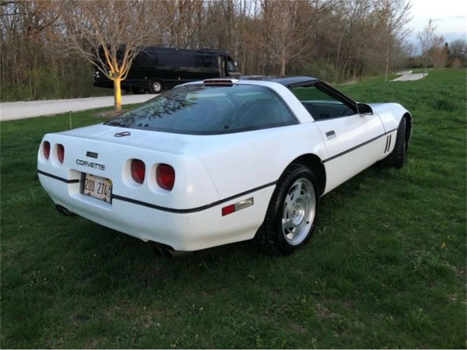 1990 Chevrolet Corvette C4 - Image 11 of 18