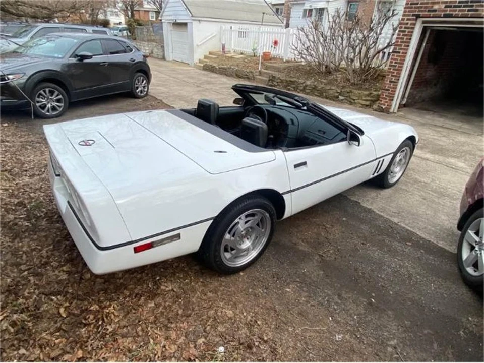 1990 Chevrolet Corvette C4 - Image 10 of 11