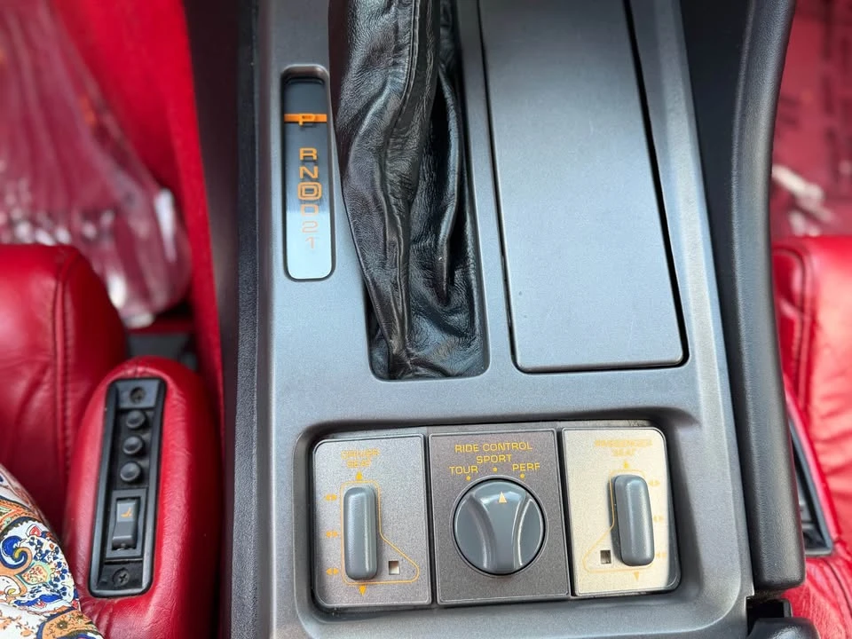 1990 Chevrolet Corvette C4 - Image 16 of 20