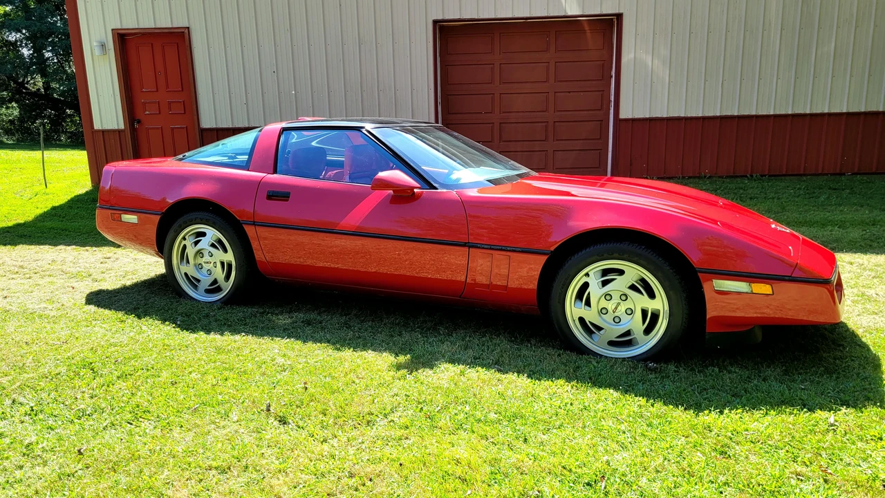 1990 Chevrolet Corvette C4 - Image 2 of 8