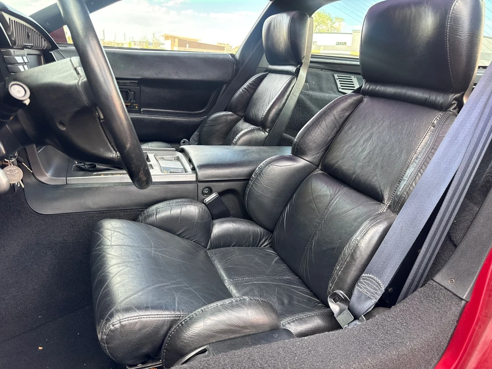 1990 Chevrolet Corvette C4 - Image 28 of 31