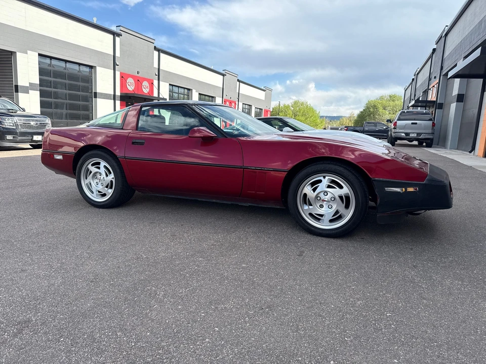 1990 Chevrolet Corvette C4 - Image 16 of 31