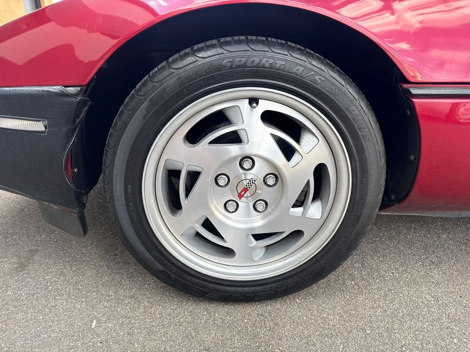1990 Chevrolet Corvette C4 - Image 21 of 31