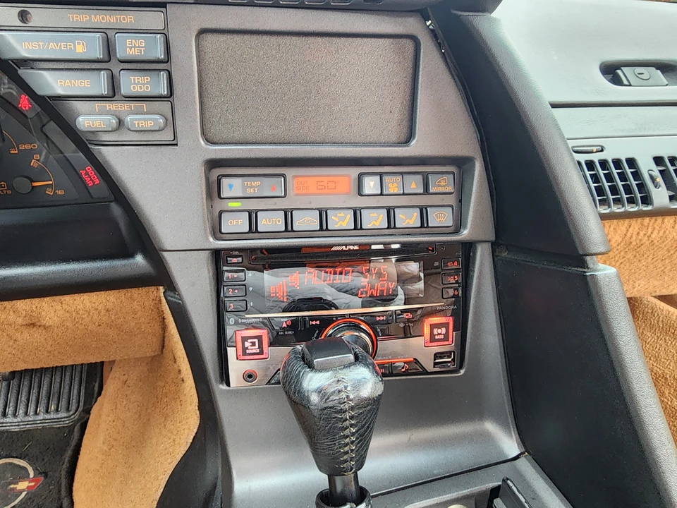 1990 Chevrolet Corvette C4 - Image 8 of 12