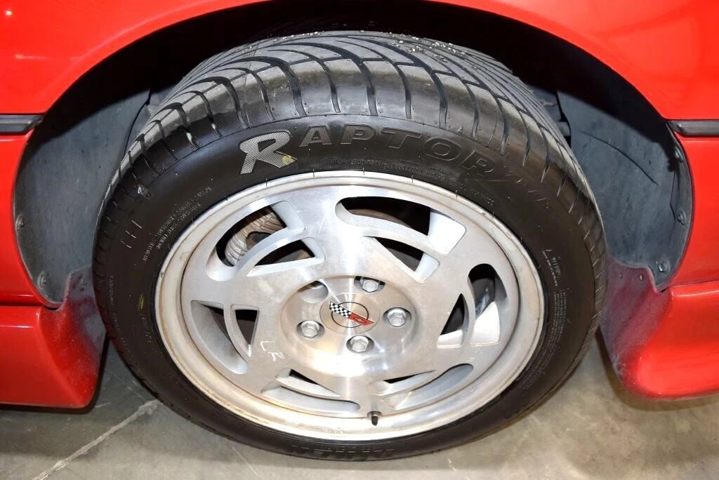 1990 Chevrolet Corvette C4 - Image 13 of 21