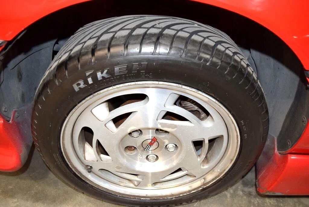 1990 Chevrolet Corvette C4 - Image 12 of 21